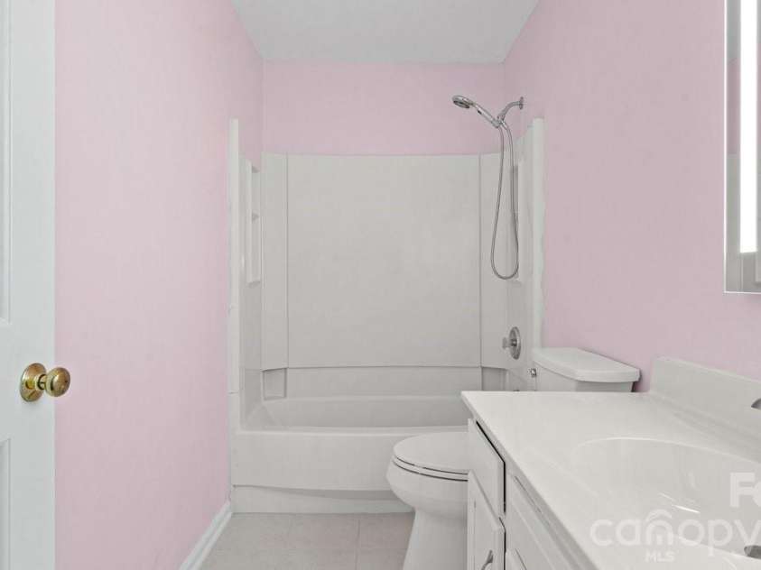 11320 Hunters Landing Drive, Charlotte, NC 28273.  MLS# CAR4415176, YatesRealty ID 46784. 