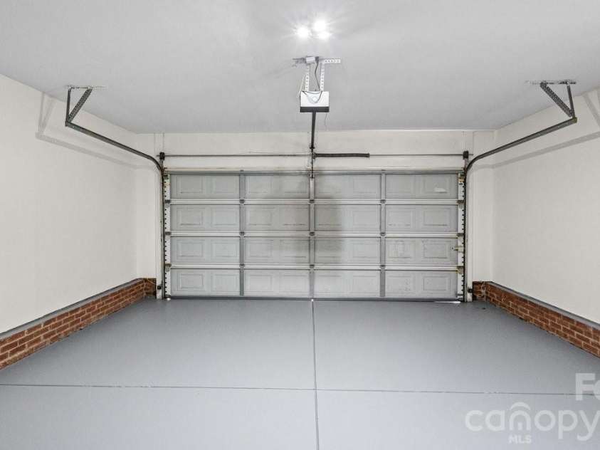 11320 Hunters Landing Drive, Charlotte, NC 28273.  MLS# CAR4415176, YatesRealty ID 46784. 
