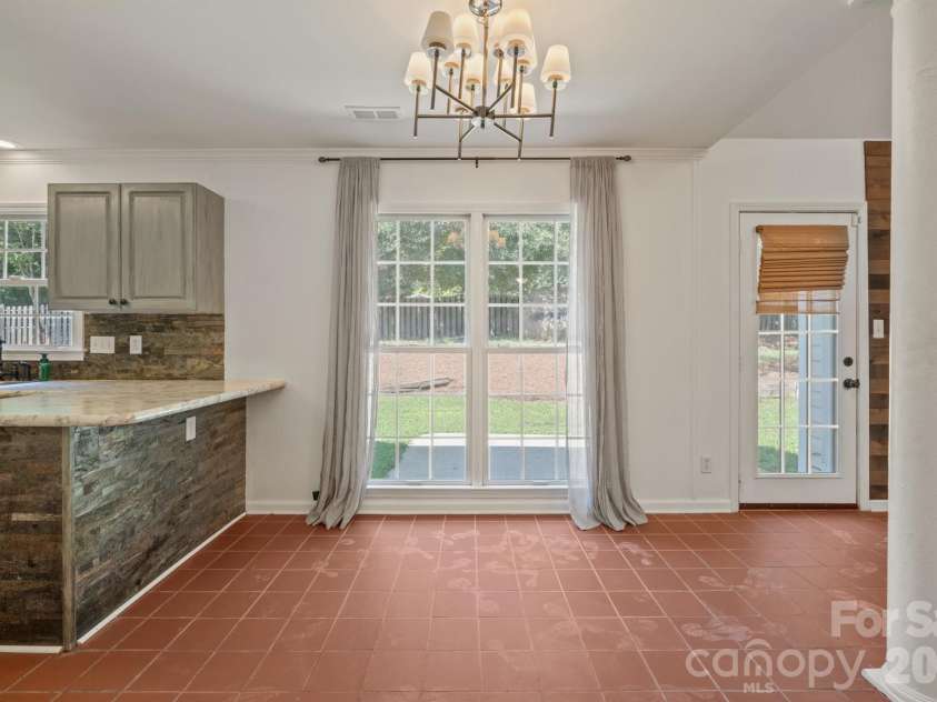 3618 Easthampton Drive, Gastonia, NC 28056.  MLS# CAR4418108, YatesRealty ID 46785. 