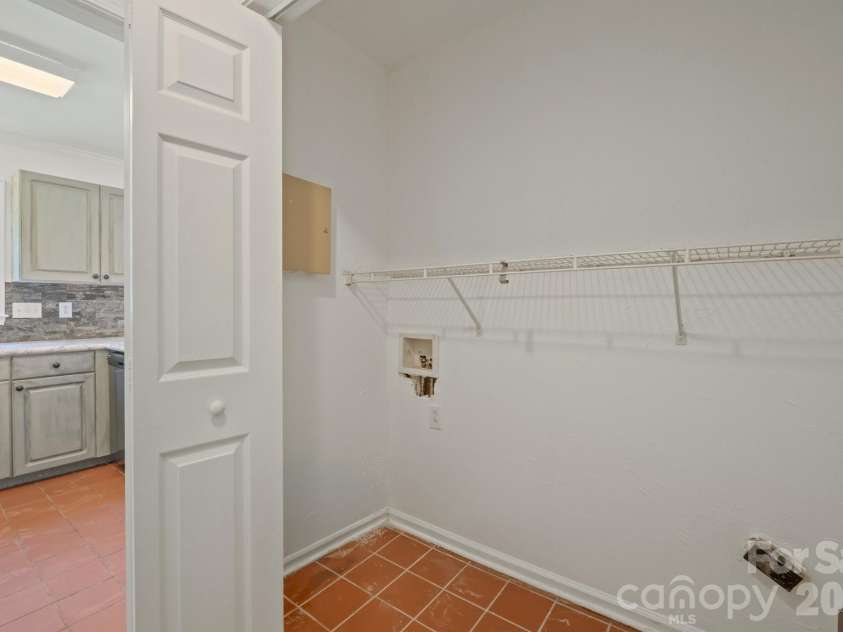 3618 Easthampton Drive, Gastonia, NC 28056.  MLS# CAR4418108, YatesRealty ID 46785. 