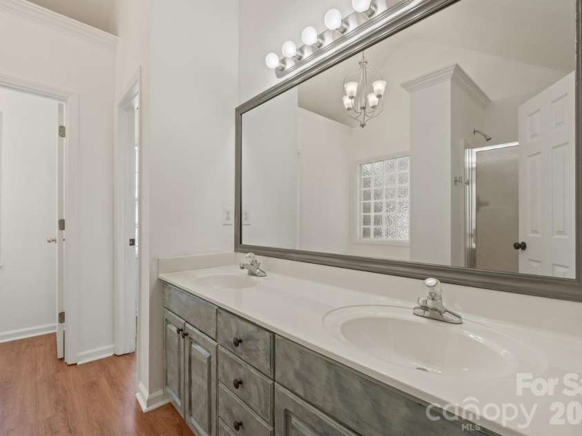 3618 Easthampton Drive, Gastonia, NC 28056.  MLS# CAR4418108, YatesRealty ID 46785. 