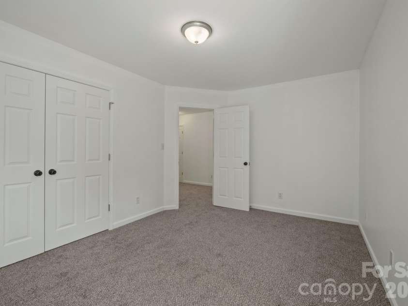 3618 Easthampton Drive, Gastonia, NC 28056.  MLS# CAR4418108, YatesRealty ID 46785. 