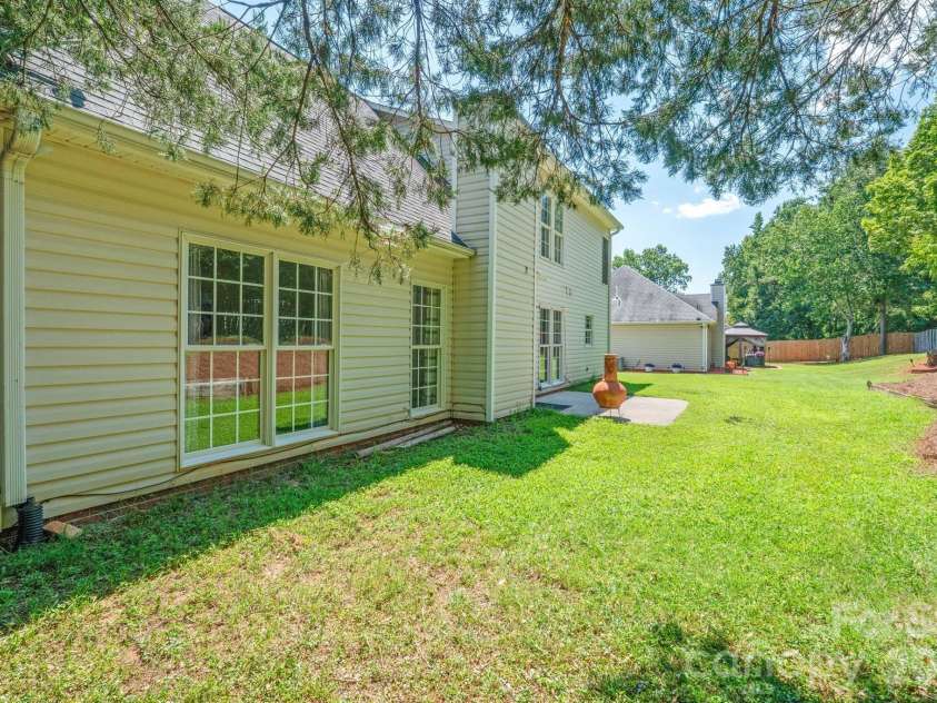 3618 Easthampton Drive, Gastonia, NC 28056.  MLS# CAR4418108, YatesRealty ID 46785. 
