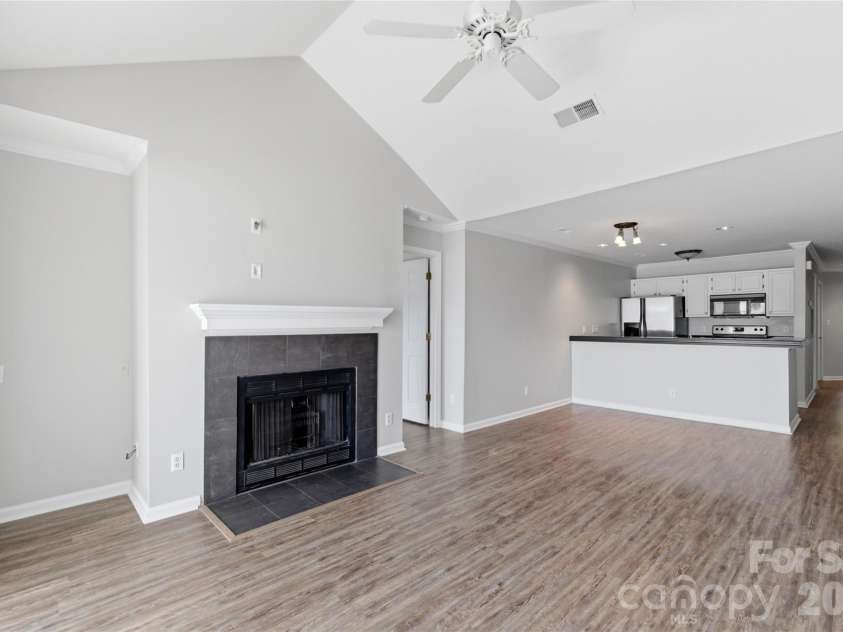 18705 Vineyard Point Lane, Cornelius, NC 28031.  MLS# CAR4418314, YatesRealty ID 46787. 