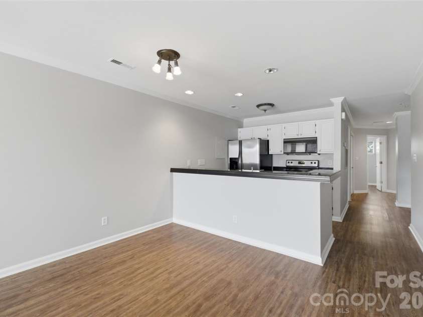 18705 Vineyard Point Lane, Cornelius, NC 28031.  MLS# CAR4418314, YatesRealty ID 46787. 