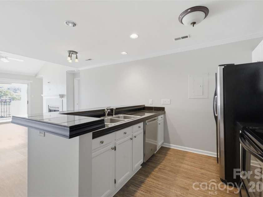18705 Vineyard Point Lane, Cornelius, NC 28031.  MLS# CAR4418314, YatesRealty ID 46787. 