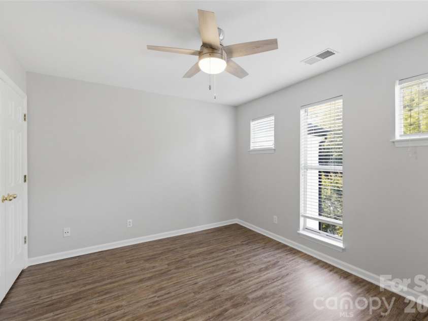18705 Vineyard Point Lane, Cornelius, NC 28031.  MLS# CAR4418314, YatesRealty ID 46787. 