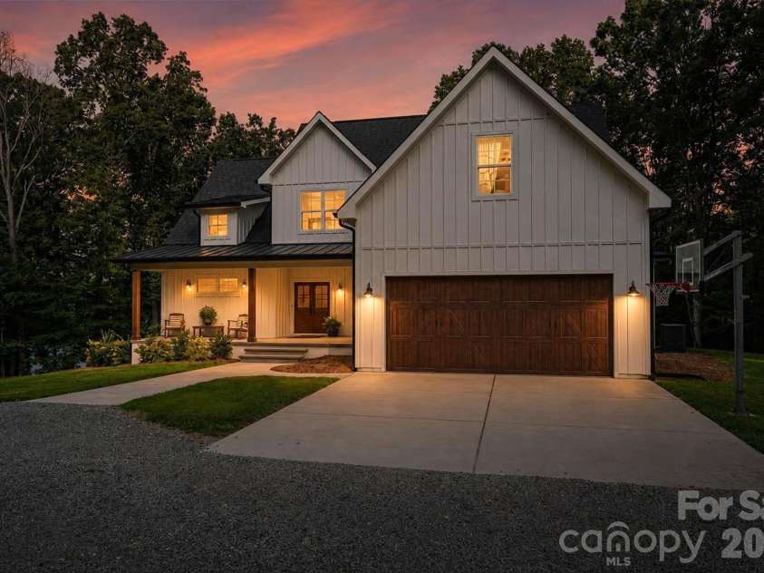340 Whippoorwill Lane, Mount Holly, NC 28120.  MLS# CAR4417978, YatesRealty ID 46788. 3 bed 3.5 bath Farmhouse