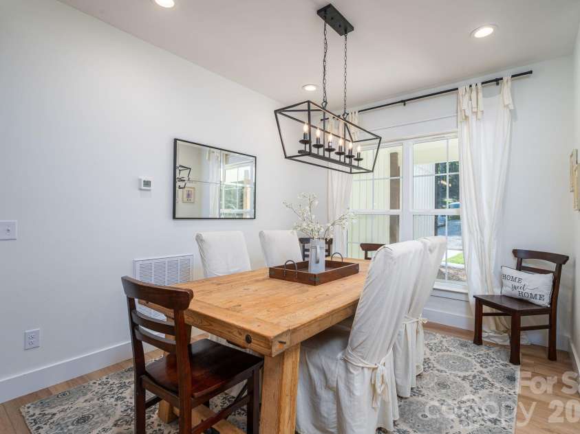 340 Whippoorwill Lane, Mount Holly, NC 28120.  MLS# CAR4417978, YatesRealty ID 46788. Dining Area