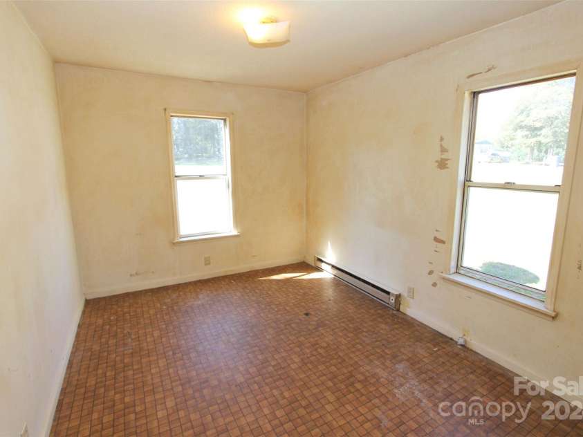 521 Short Street, Morven, NC 28119.  MLS# CAR4192156, YatesRealty ID 4679. 