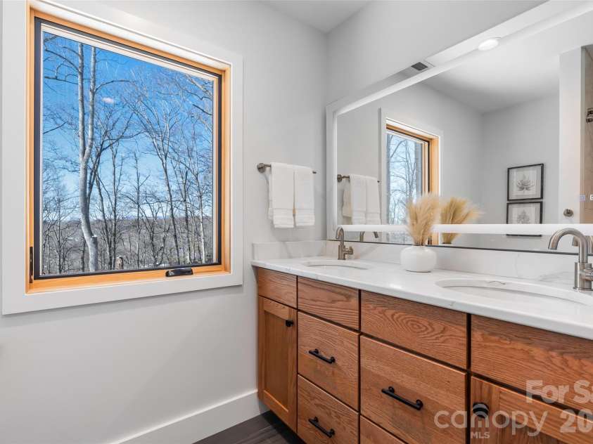 584 Springbrook Lane, Brevard, NC 28712.  MLS# CAR4336110, YatesRealty ID 4679. 