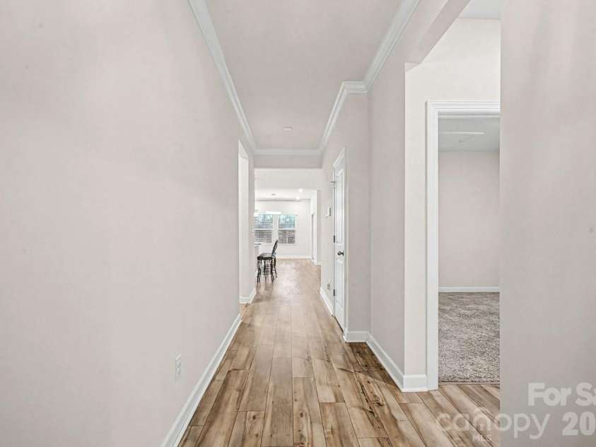 7120 American Elm Road, Charlotte, NC 28215.  MLS# CAR4351345, YatesRealty ID 4679. 