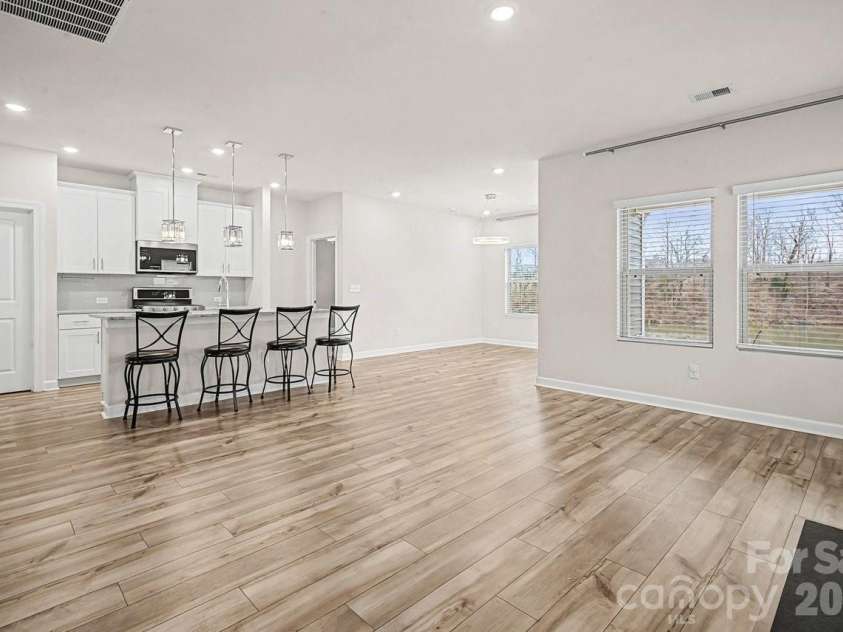 7120 American Elm Road, Charlotte, NC 28215.  MLS# CAR4351345, YatesRealty ID 4679. 