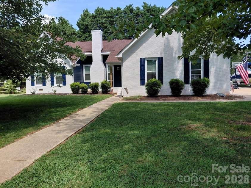 106 Webbed Foot Road, Mooresville, NC 28117.  MLS# CAR4416003, YatesRealty ID 46790. 