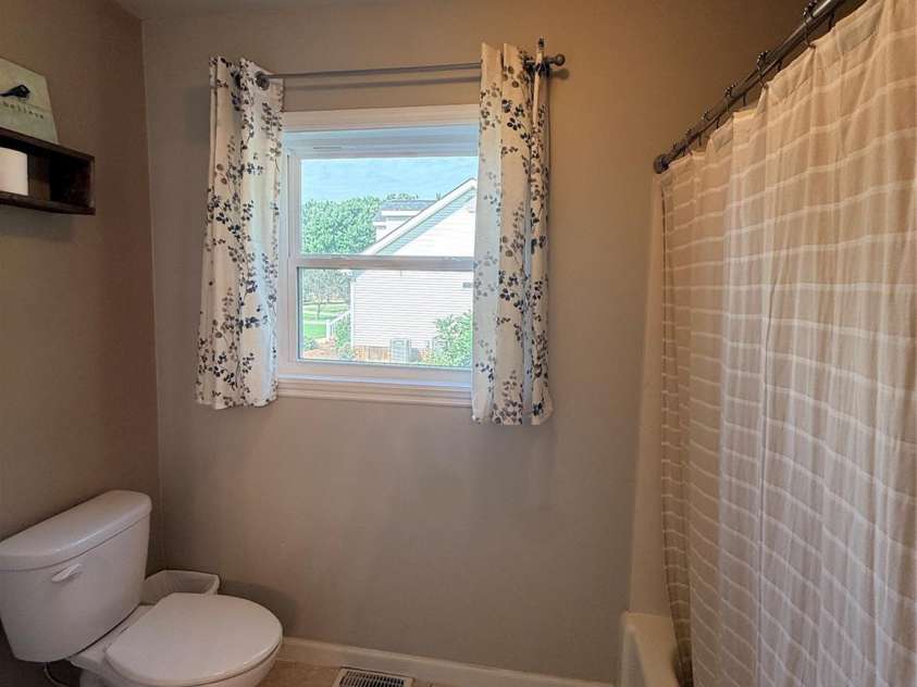 106 Webbed Foot Road, Mooresville, NC 28117.  MLS# CAR4416003, YatesRealty ID 46790. 