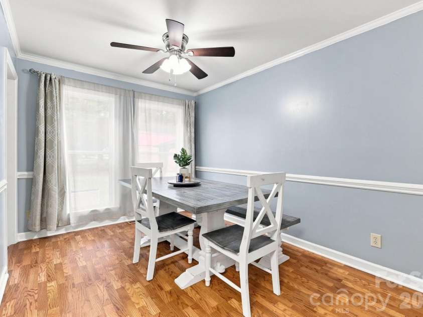 106 Webbed Foot Road, Mooresville, NC 28117.  MLS# CAR4416003, YatesRealty ID 46790. Bright Dining Area with Natural Light
