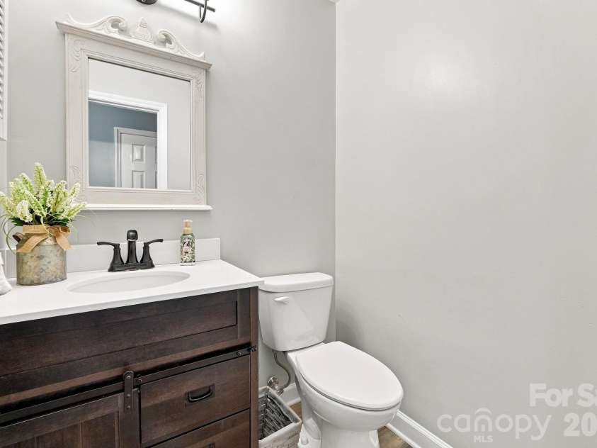 106 Webbed Foot Road, Mooresville, NC 28117.  MLS# CAR4416003, YatesRealty ID 46790. Convenient Half Bathroom