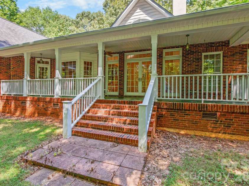 6756 Hawks Nest Lane, Stanley, NC 28164.  MLS# CAR4416084, YatesRealty ID 46791. Backporch
