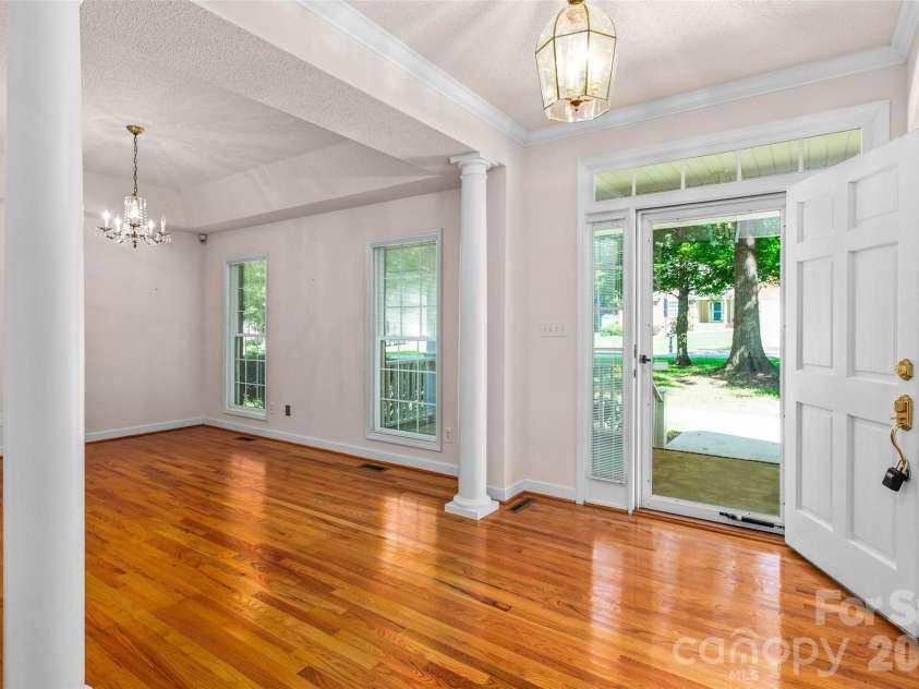 6756 Hawks Nest Lane, Stanley, NC 28164.  MLS# CAR4416084, YatesRealty ID 46791. Foyer