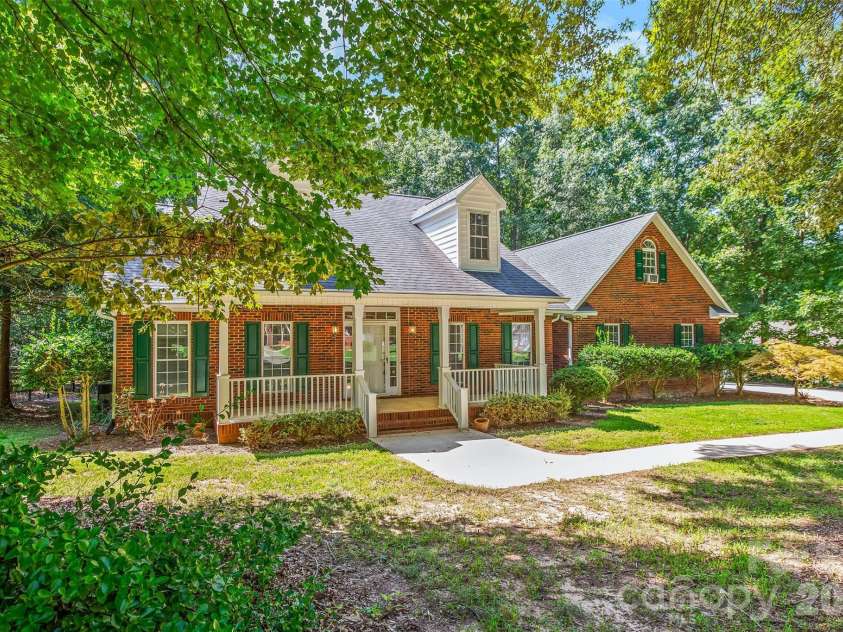 6756 Hawks Nest Lane, Stanley, NC 28164.  MLS# CAR4416084, YatesRealty ID 46791. Front view