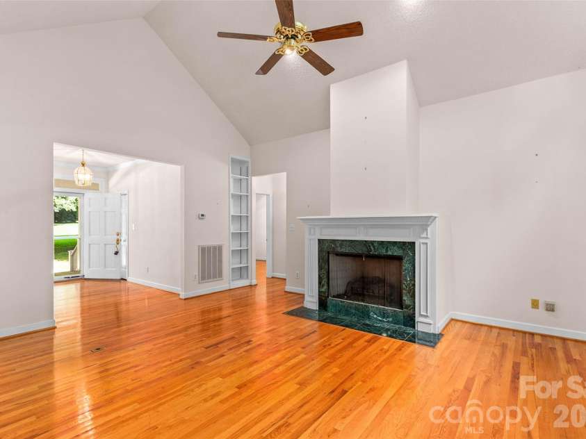 6756 Hawks Nest Lane, Stanley, NC 28164.  MLS# CAR4416084, YatesRealty ID 46791. Great Room