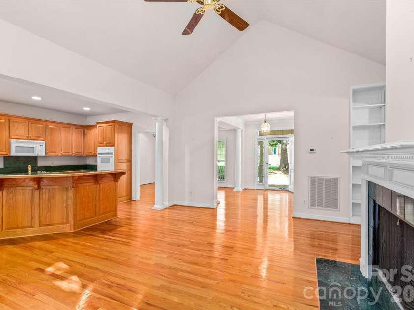6756 Hawks Nest Lane, Stanley, NC 28164.  MLS# CAR4416084, YatesRealty ID 46791. Open floorplan