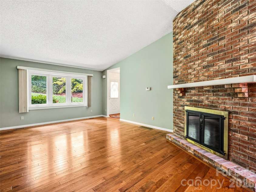 126 Surry Lane, Hendersonville, NC 28791.  MLS# CAR4388301, YatesRealty ID 46792. 
