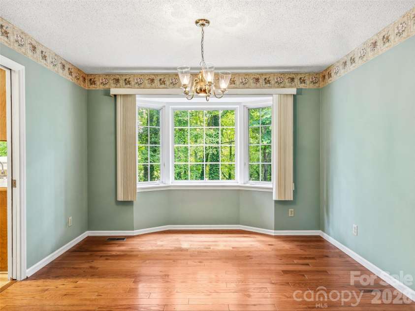 126 Surry Lane, Hendersonville, NC 28791.  MLS# CAR4388301, YatesRealty ID 46792. 