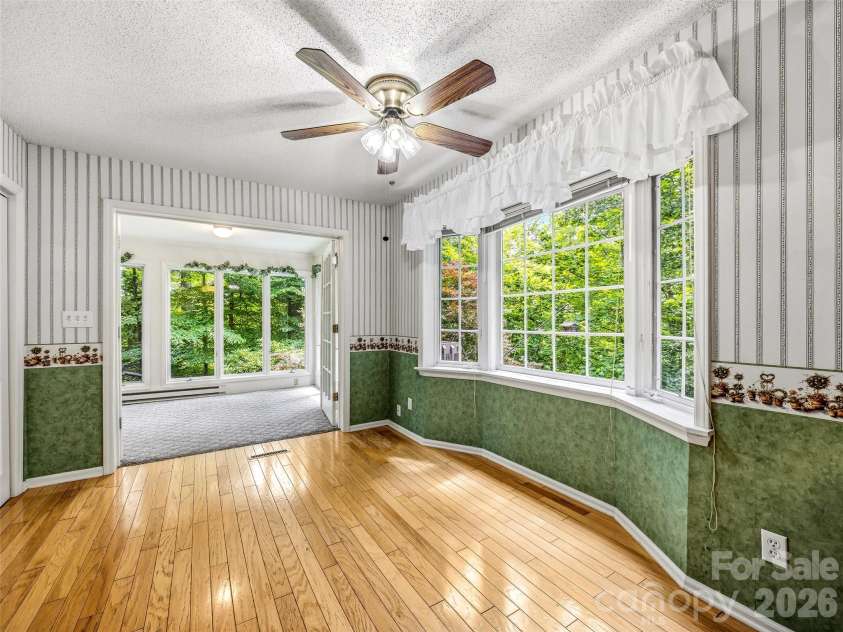 126 Surry Lane, Hendersonville, NC 28791.  MLS# CAR4388301, YatesRealty ID 46792. 