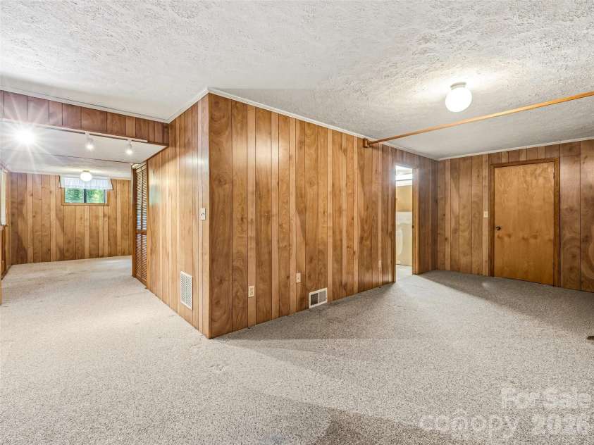 126 Surry Lane, Hendersonville, NC 28791.  MLS# CAR4388301, YatesRealty ID 46792. 