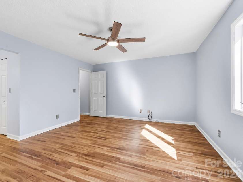 71 Pebble Creek Drive, Asheville, NC 28803.  MLS# CAR4349763, YatesRealty ID 46794. 