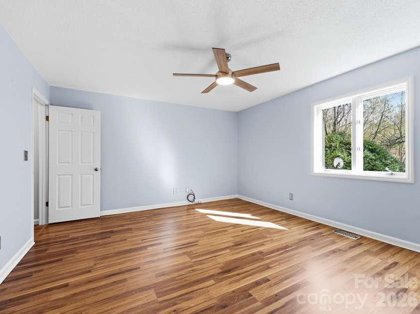 71 Pebble Creek Drive, Asheville, NC 28803.  MLS# CAR4349763, YatesRealty ID 46794. 