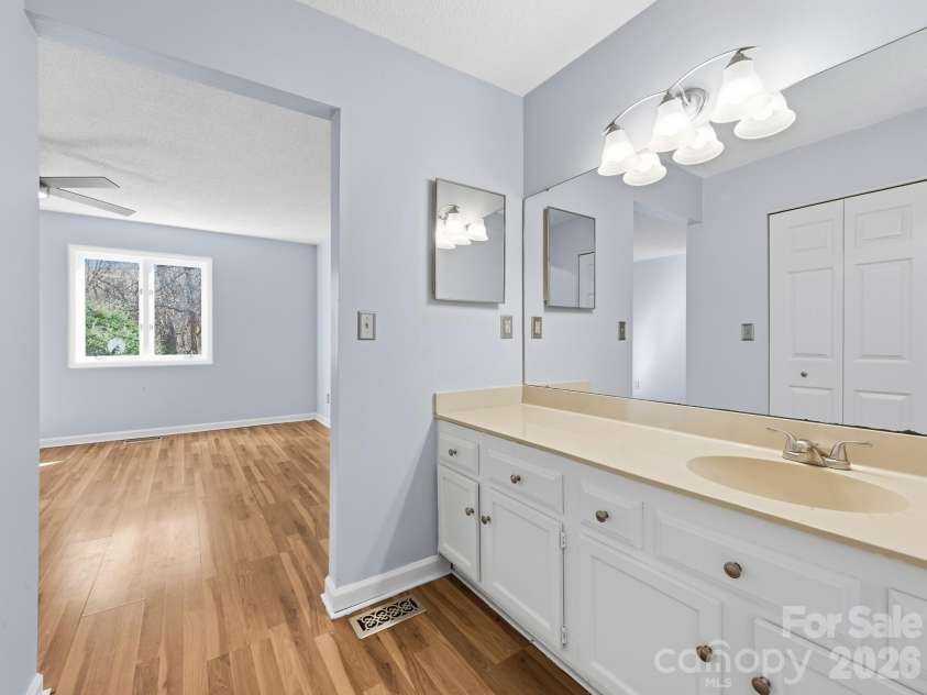 71 Pebble Creek Drive, Asheville, NC 28803.  MLS# CAR4349763, YatesRealty ID 46794. 