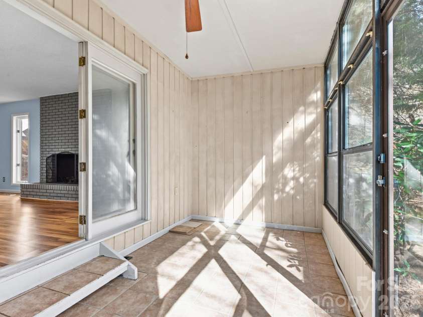 71 Pebble Creek Drive, Asheville, NC 28803.  MLS# CAR4349763, YatesRealty ID 46794. 