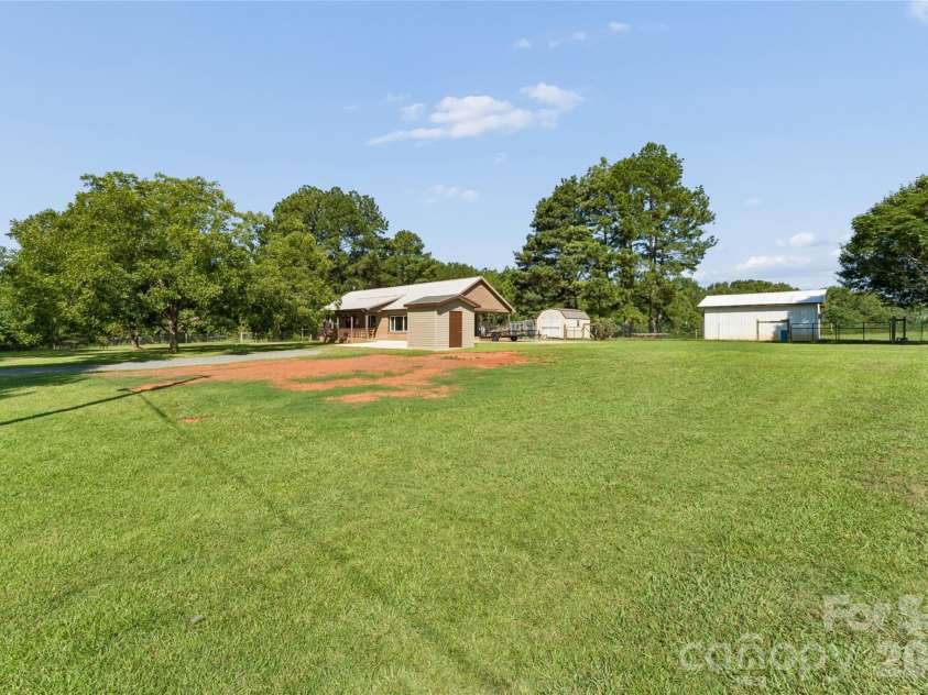 5507 State Line Road, Marshville, NC 28103.  MLS# CAR4414887, YatesRealty ID 46795. 