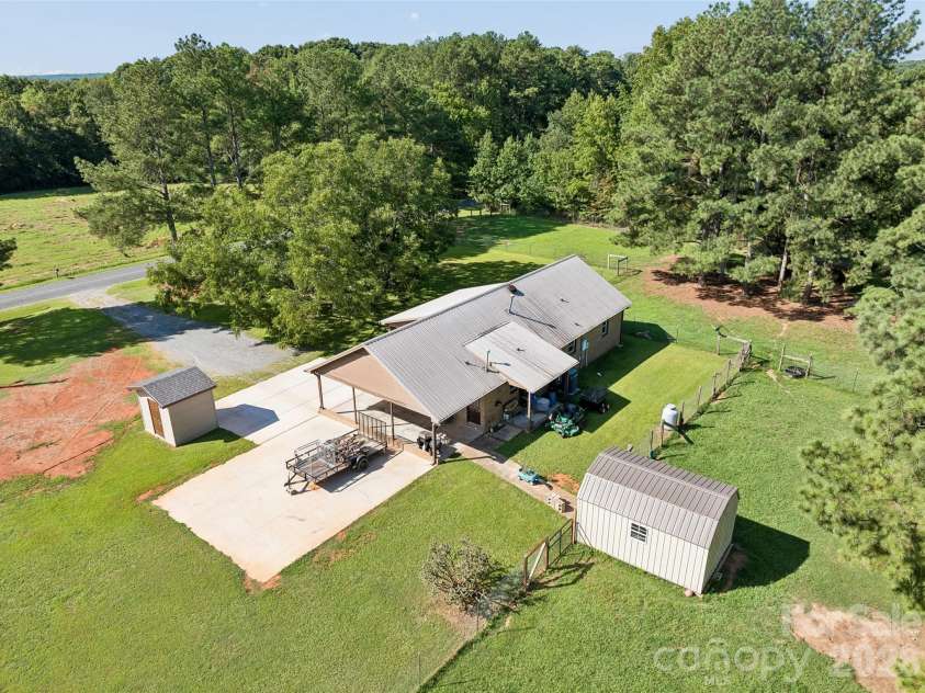5507 State Line Road, Marshville, NC 28103.  MLS# CAR4414887, YatesRealty ID 46795. 