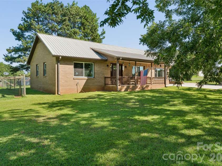 5507 State Line Road, Marshville, NC 28103.  MLS# CAR4414887, YatesRealty ID 46795. 