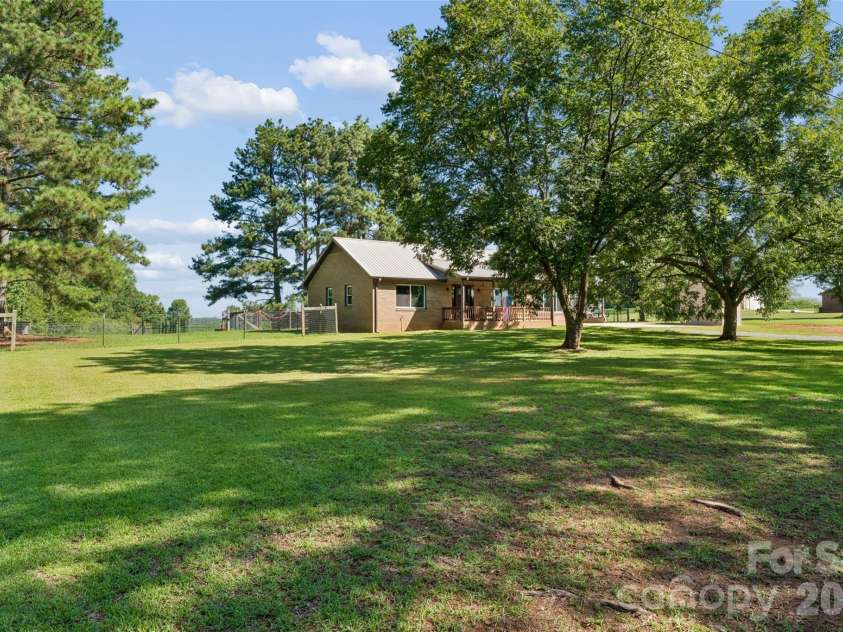 5507 State Line Road, Marshville, NC 28103.  MLS# CAR4414887, YatesRealty ID 46795. 