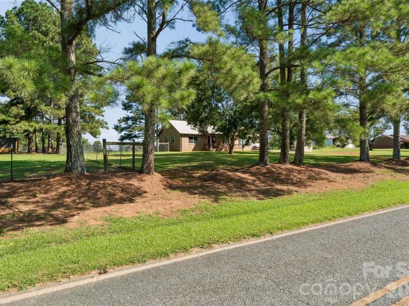 5507 State Line Road, Marshville, NC 28103.  MLS# CAR4414887, YatesRealty ID 46795. 