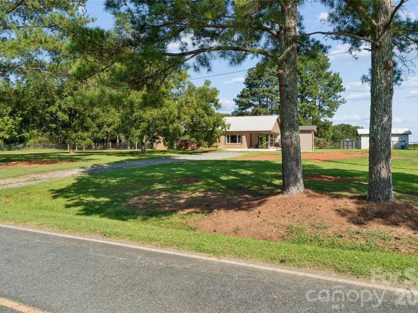 5507 State Line Road, Marshville, NC 28103.  MLS# CAR4414887, YatesRealty ID 46795. 