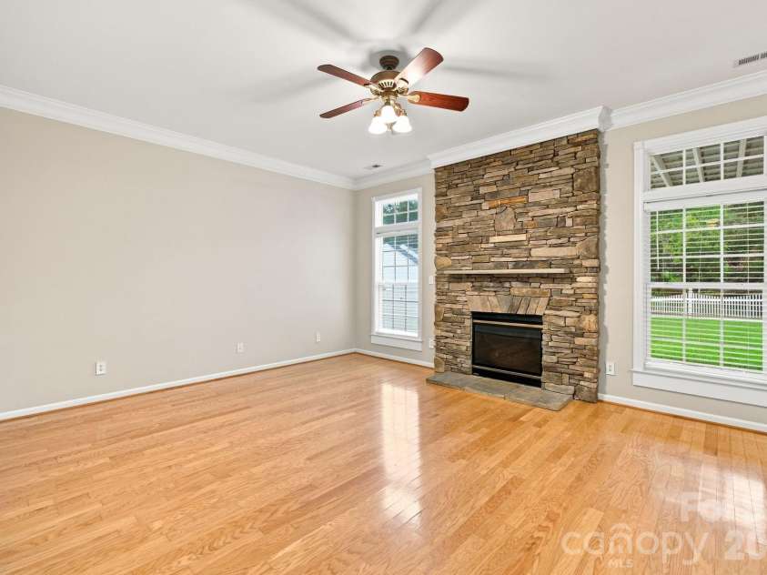 188 Gabriel Drive, Mooresville, NC 28115.  MLS# CAR4416137, YatesRealty ID 46796. 