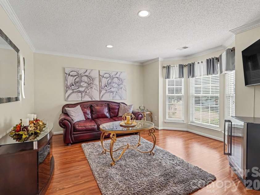 1523 Sweetgum Lane, Matthews, NC 28105.  MLS# CAR4416587, YatesRealty ID 46798. 