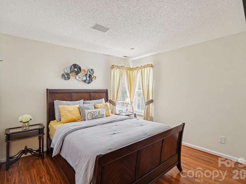1523 Sweetgum Lane, Matthews, NC 28105.  MLS# CAR4416587, YatesRealty ID 46798. 