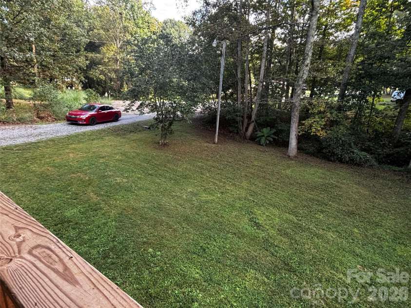 233 Starlight Drive, Lincolnton, NC 28092.  MLS# CAR4417816, YatesRealty ID 46799. 