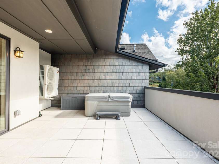 233 Broadway Street, Asheville, NC 28801.  MLS# CAR4314107, YatesRealty ID 468. 