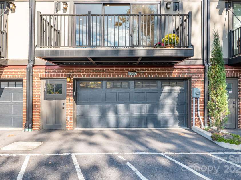 233 Broadway Street, Asheville, NC 28801.  MLS# CAR4314107, YatesRealty ID 468. 