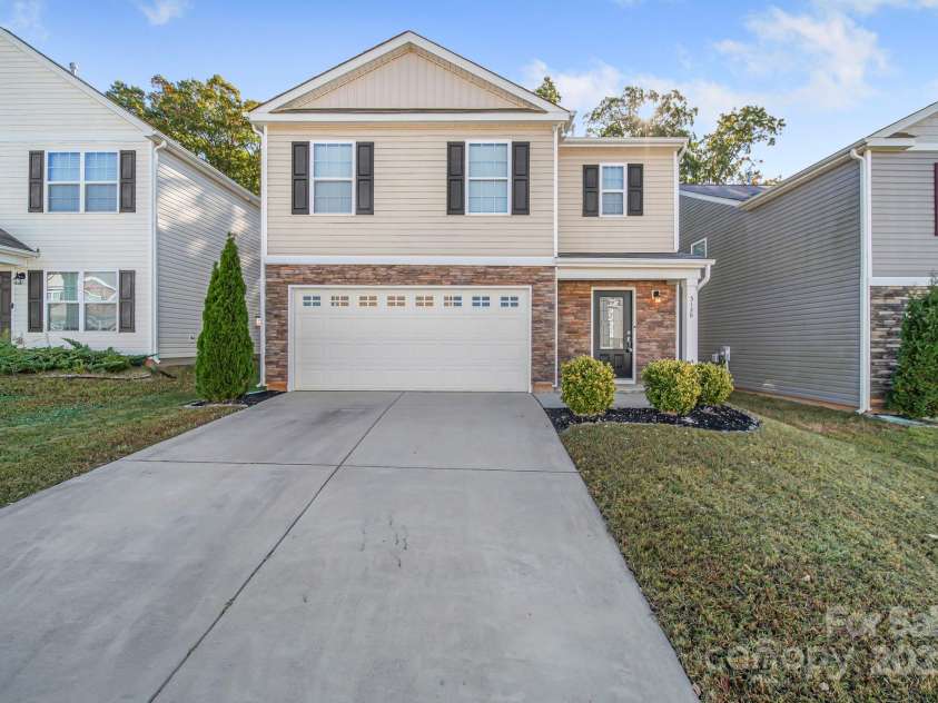 3120 Green Apple Drive, Dallas, NC 28034.  MLS# CAR4314544, YatesRealty ID 468. 