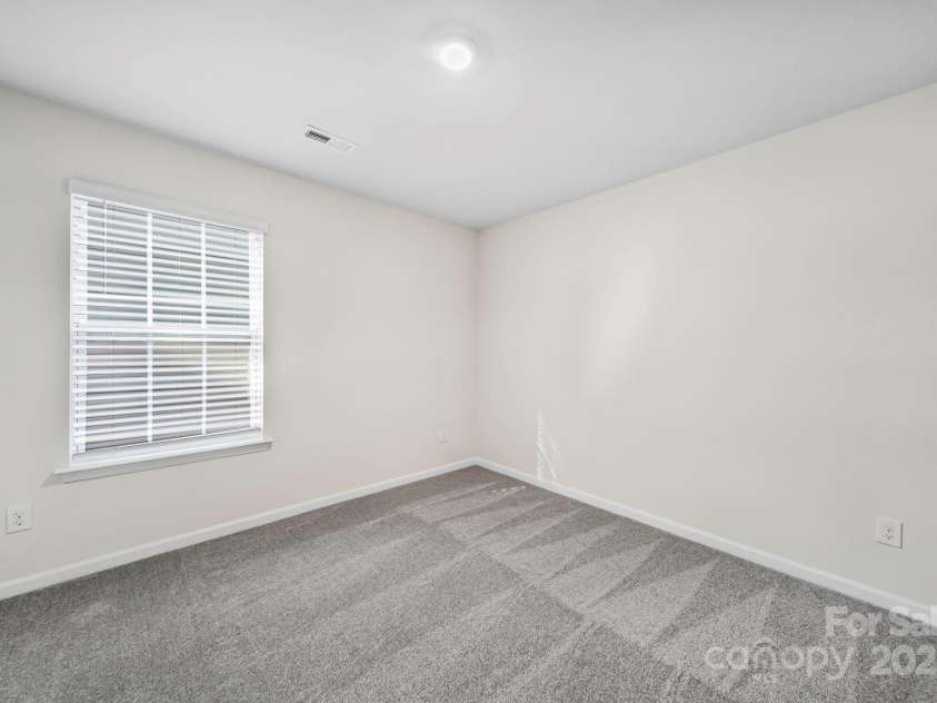 3120 Green Apple Drive, Dallas, NC 28034.  MLS# CAR4314544, YatesRealty ID 468. 