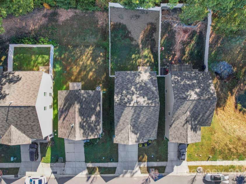 3120 Green Apple Drive, Dallas, NC 28034.  MLS# CAR4314544, YatesRealty ID 468. 