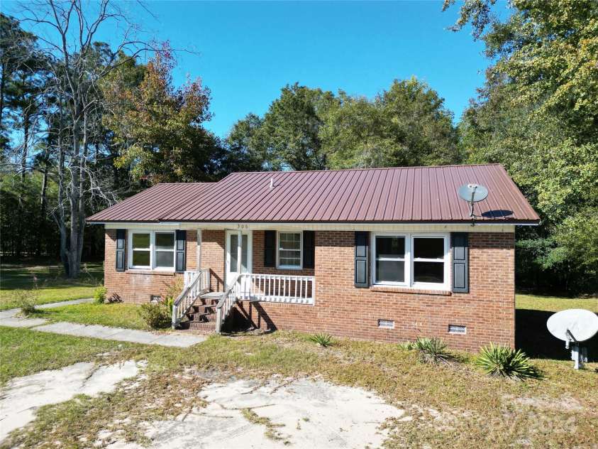 306 White Oak Street, Morven, NC 28119.  MLS# CAR4190726, YatesRealty ID 4680. 
